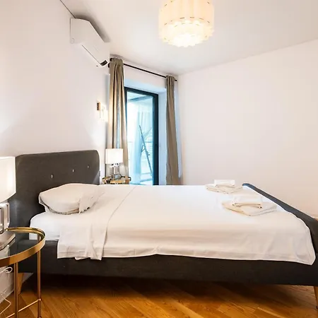 Apartment Tei Views - Modern Flat In Yacht Kid Complex Bucharest